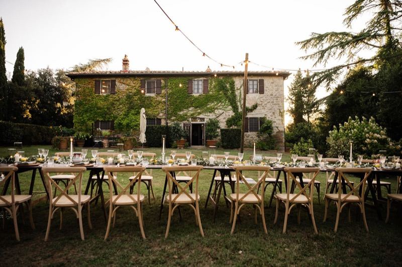 The long table in front of the villa on the lawn