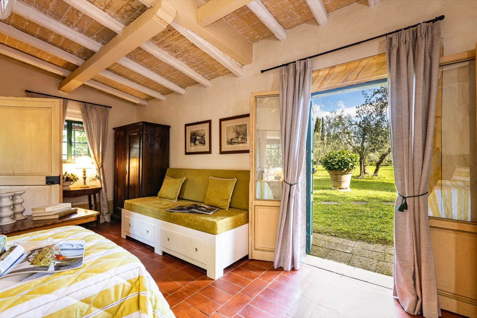 Garden bedroom at Villa al Prato