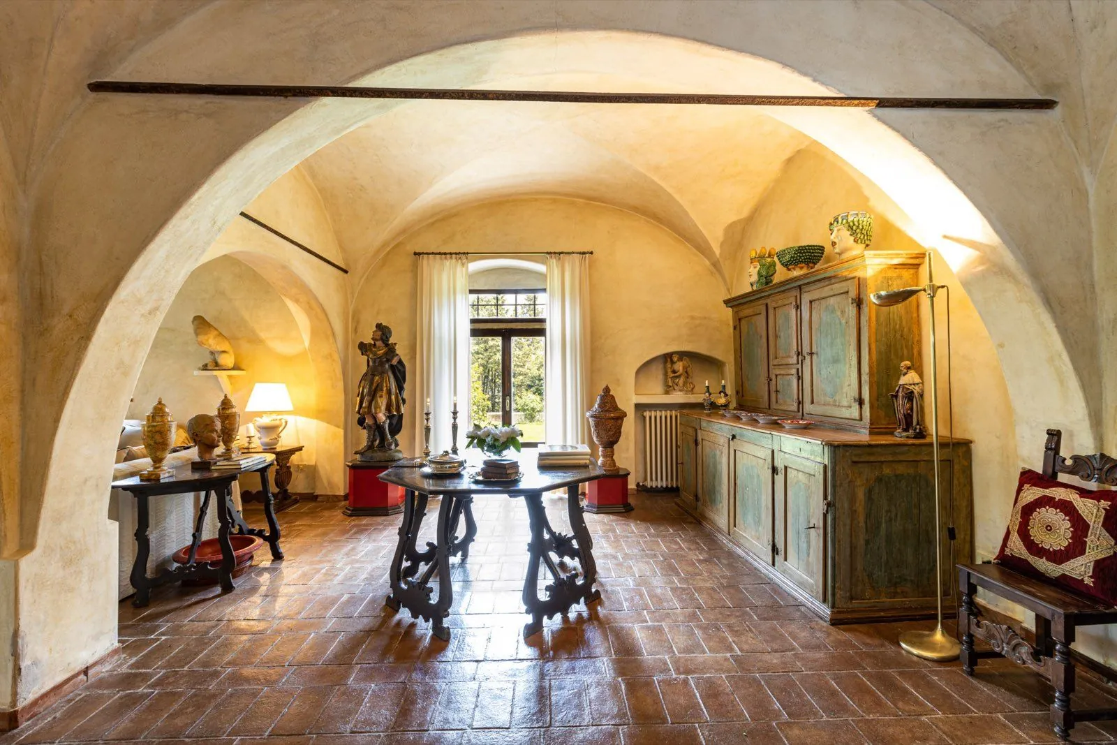 Vaulted salon at Villa La Torre